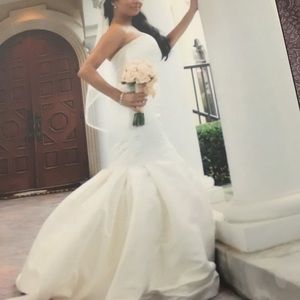 Beautiful ivory mermaid wedding dress